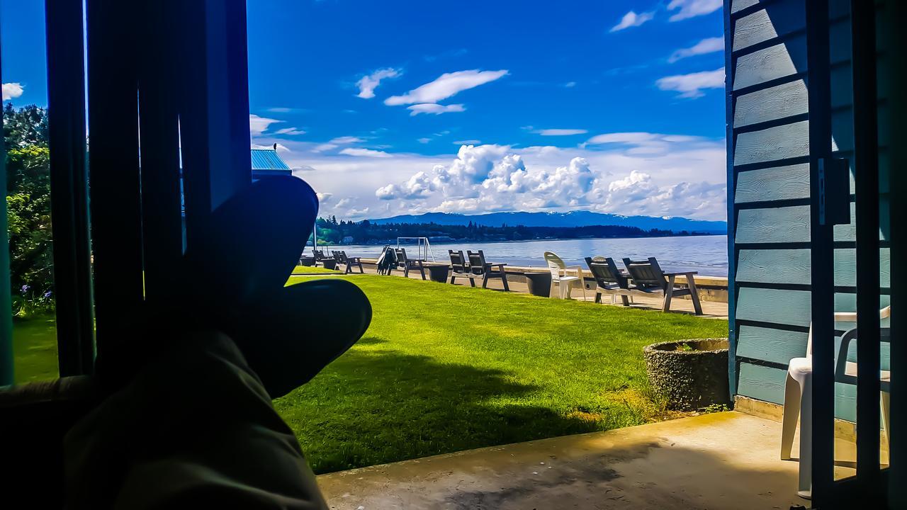 Sand Pebbles Inn クアリカム・ビーチ エクステリア 写真